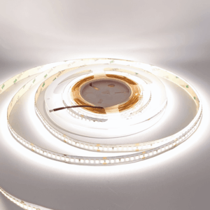 5 meter energieffektivt LED strip som yder hele 147 lumens pr. watt.